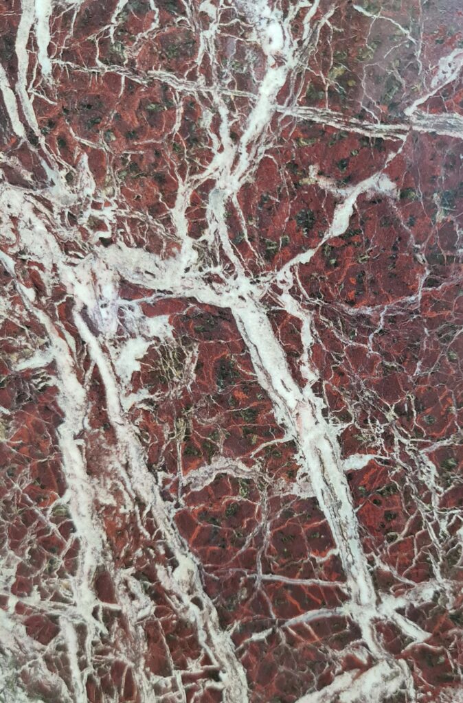 ROSSO LEVANTO